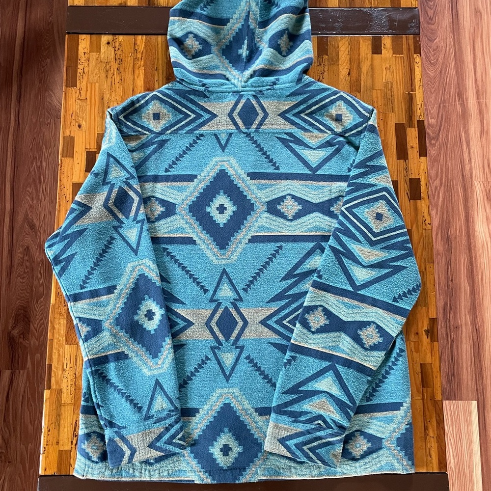 Faherty Poncho - Picture 14 of 14